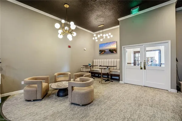 $600,000 | 204 Glen Eagle Circle, Naples, FL 34104