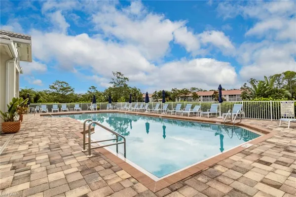 $600,000 | 204 Glen Eagle Circle, Naples, FL 34104