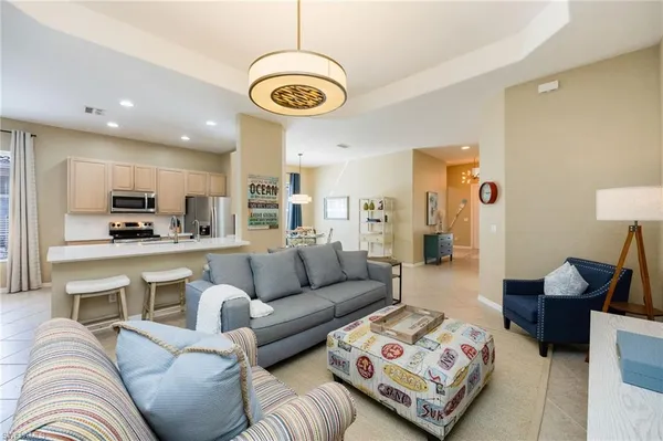 $600,000 | 204 Glen Eagle Circle, Naples, FL 34104