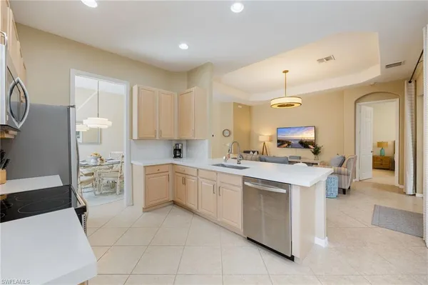 $600,000 | 204 Glen Eagle Circle, Naples, FL 34104