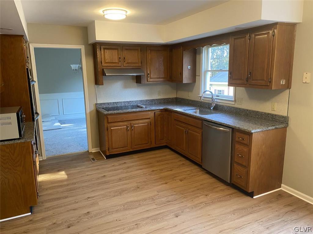 4192 Winchester Road Allentown, PA 18104 - Photo 3 of 7 Gallery Image 3