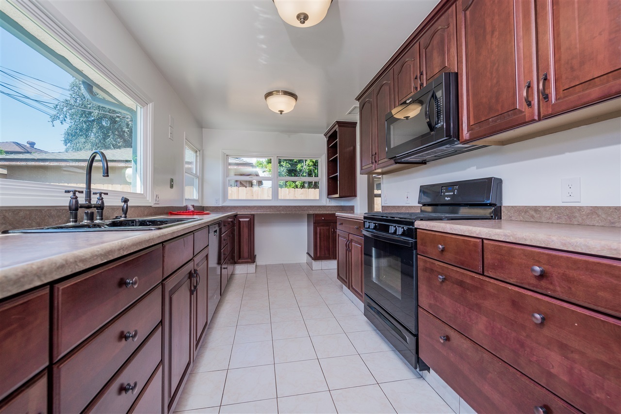 5341 Waring Road San Diego, CA 92120 - Photo 12 of 25