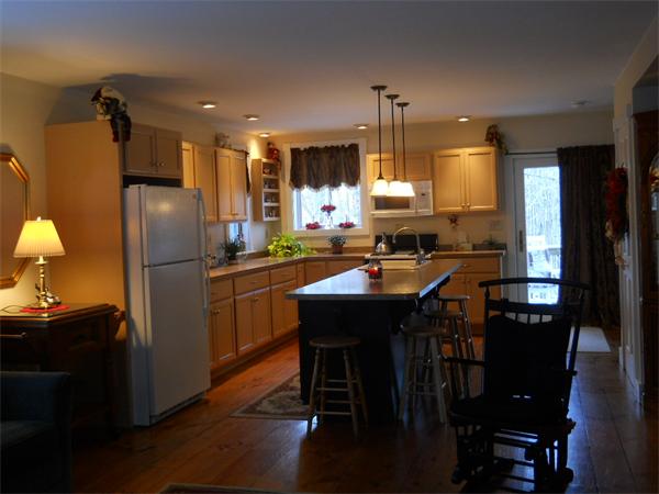 140 Ward Hill Road Phillipston, MA 01331 - Photo 4 of 23