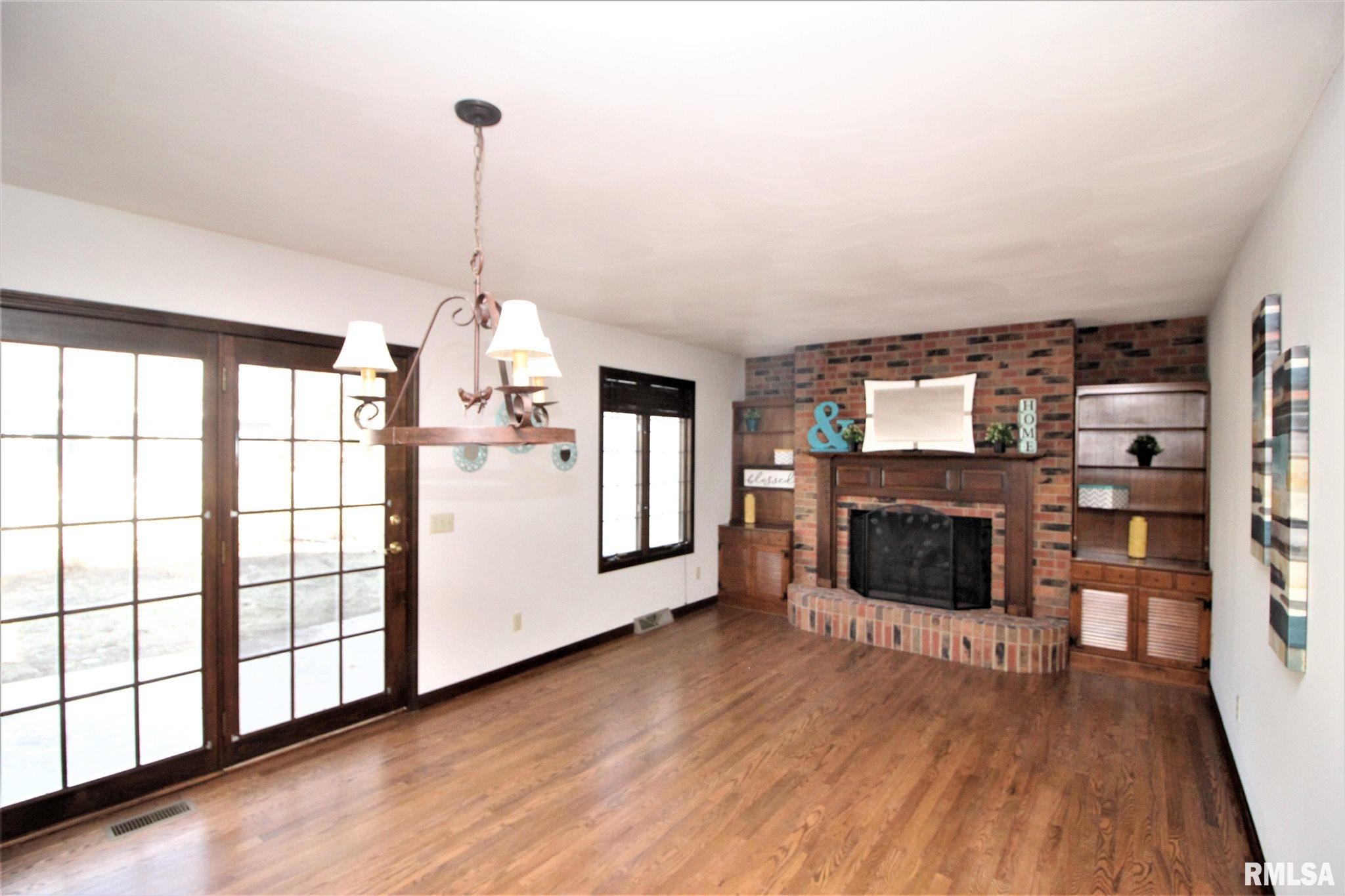 6 Williamsburg Road Sherman, IL 62684 - Photo 11 of 30 Gallery Image 11