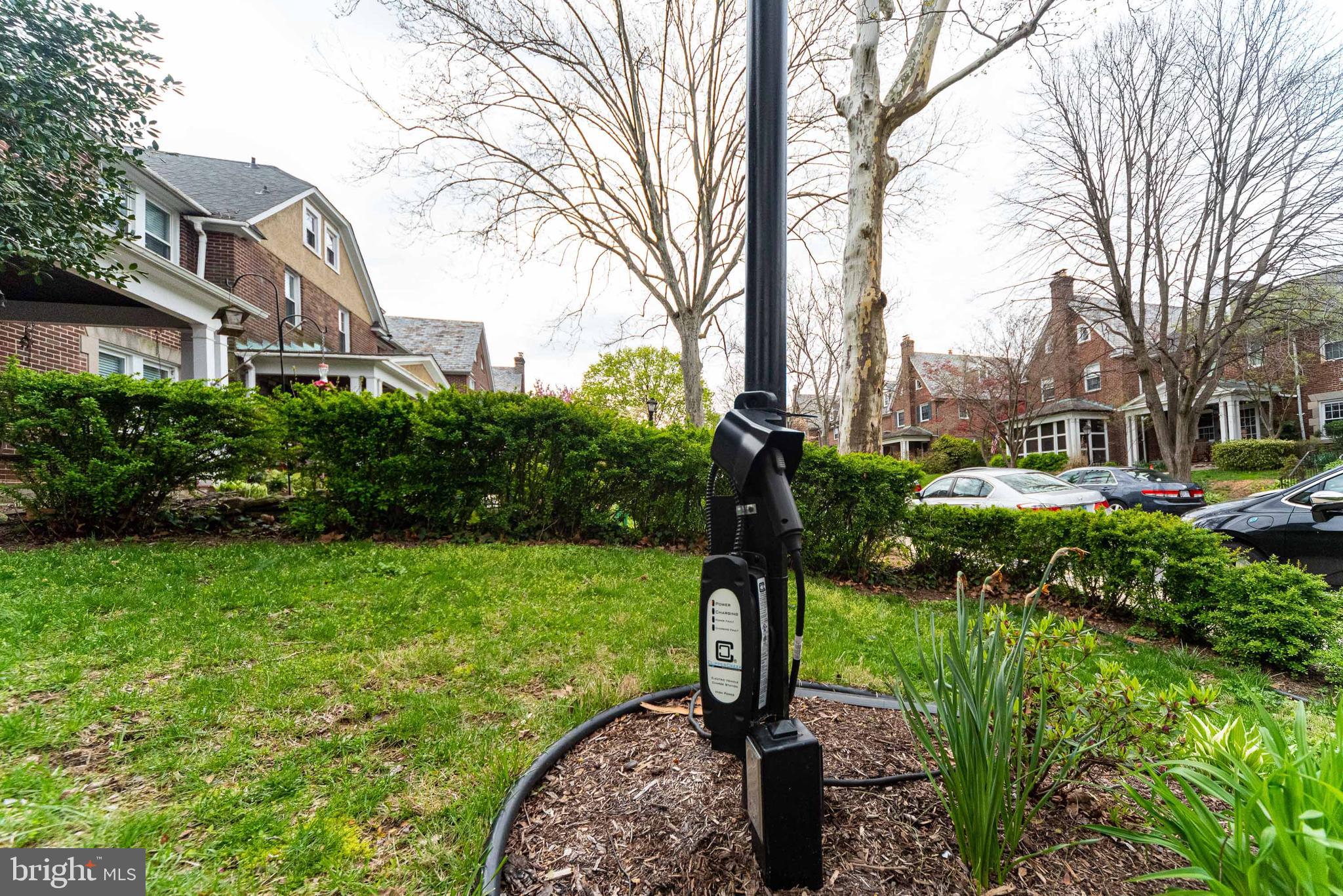 221 Hopkins Road Baltimore, MD 21212 - Photo 40 of 47 Electric car charger!