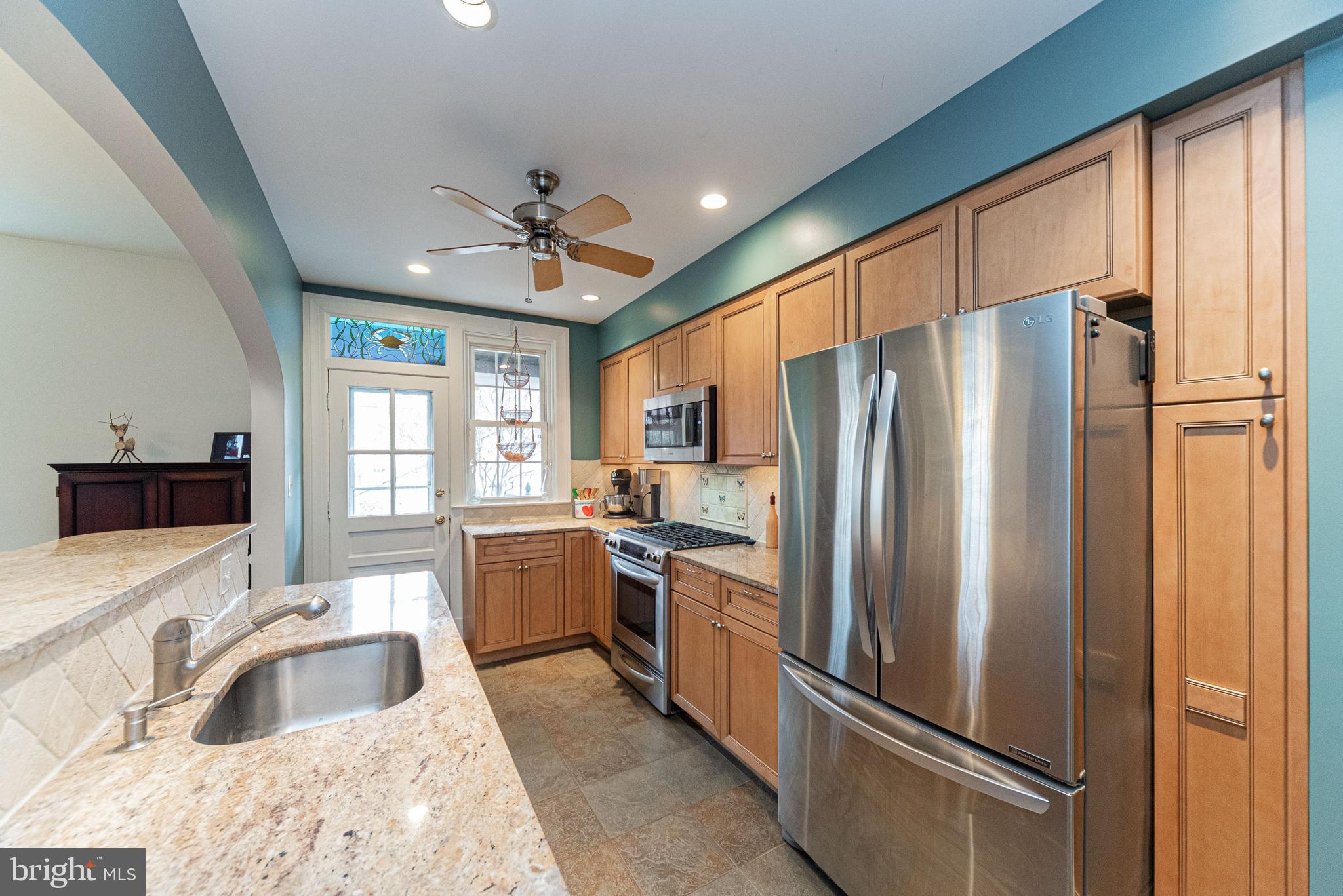 221 Hopkins Road Baltimore, MD 21212 - Photo 8 of 47 Kitchen