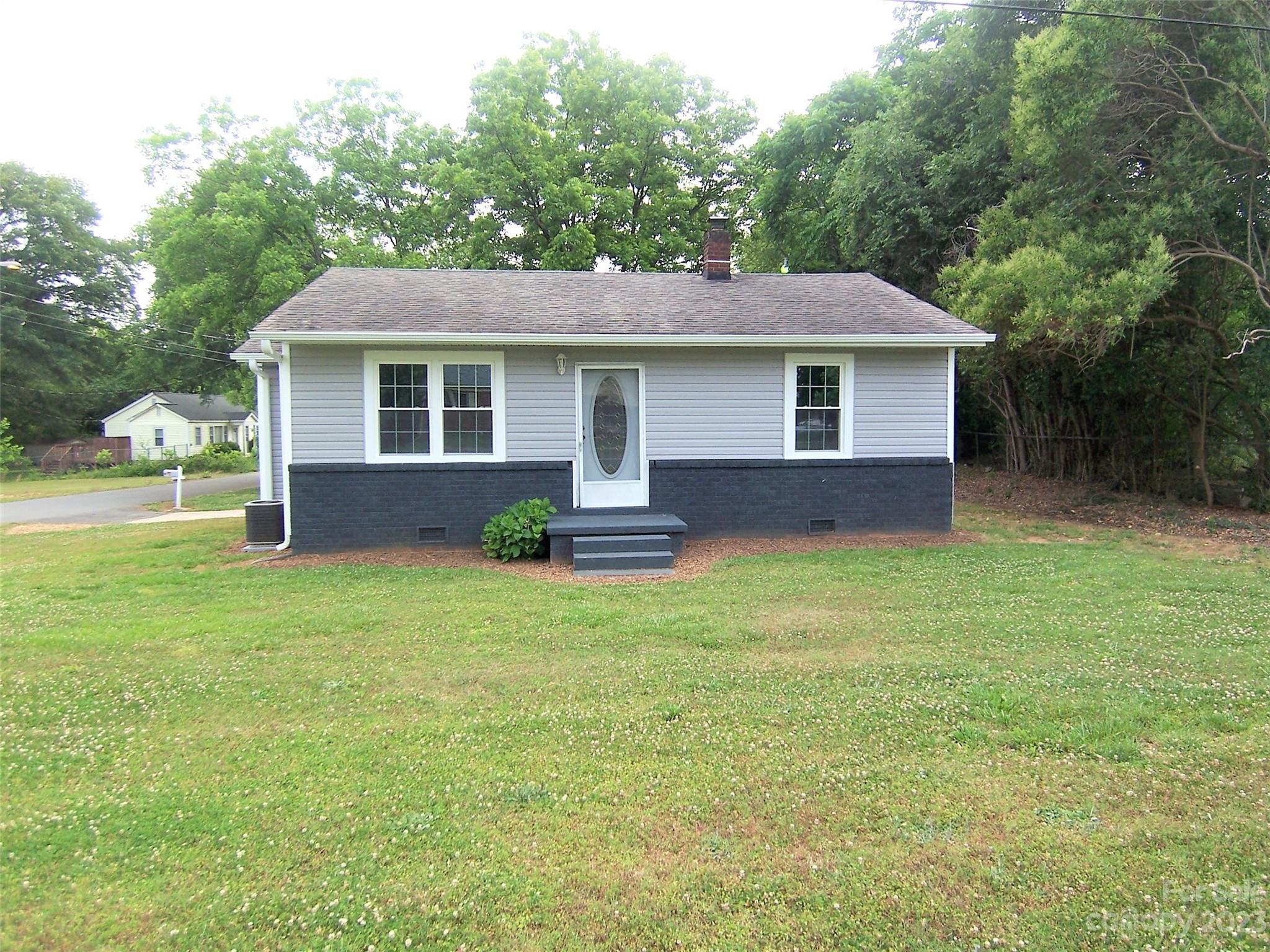 1722 Kings Road Shelby, NC 28150 - Photo 1 of 22 Gallery Image 1