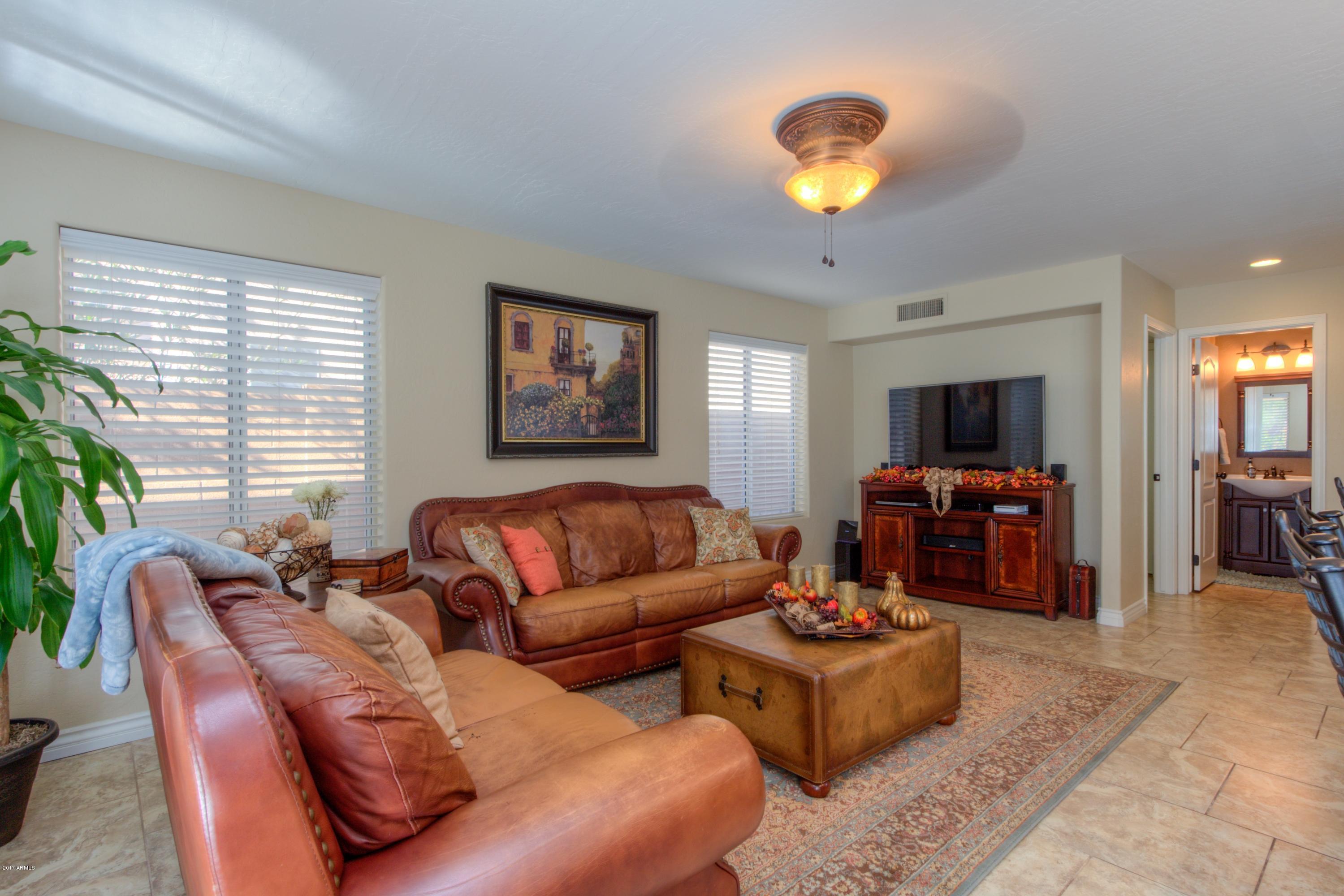 4237 East Raven Road Phoenix, AZ 85044 - Photo 12 of 32 12