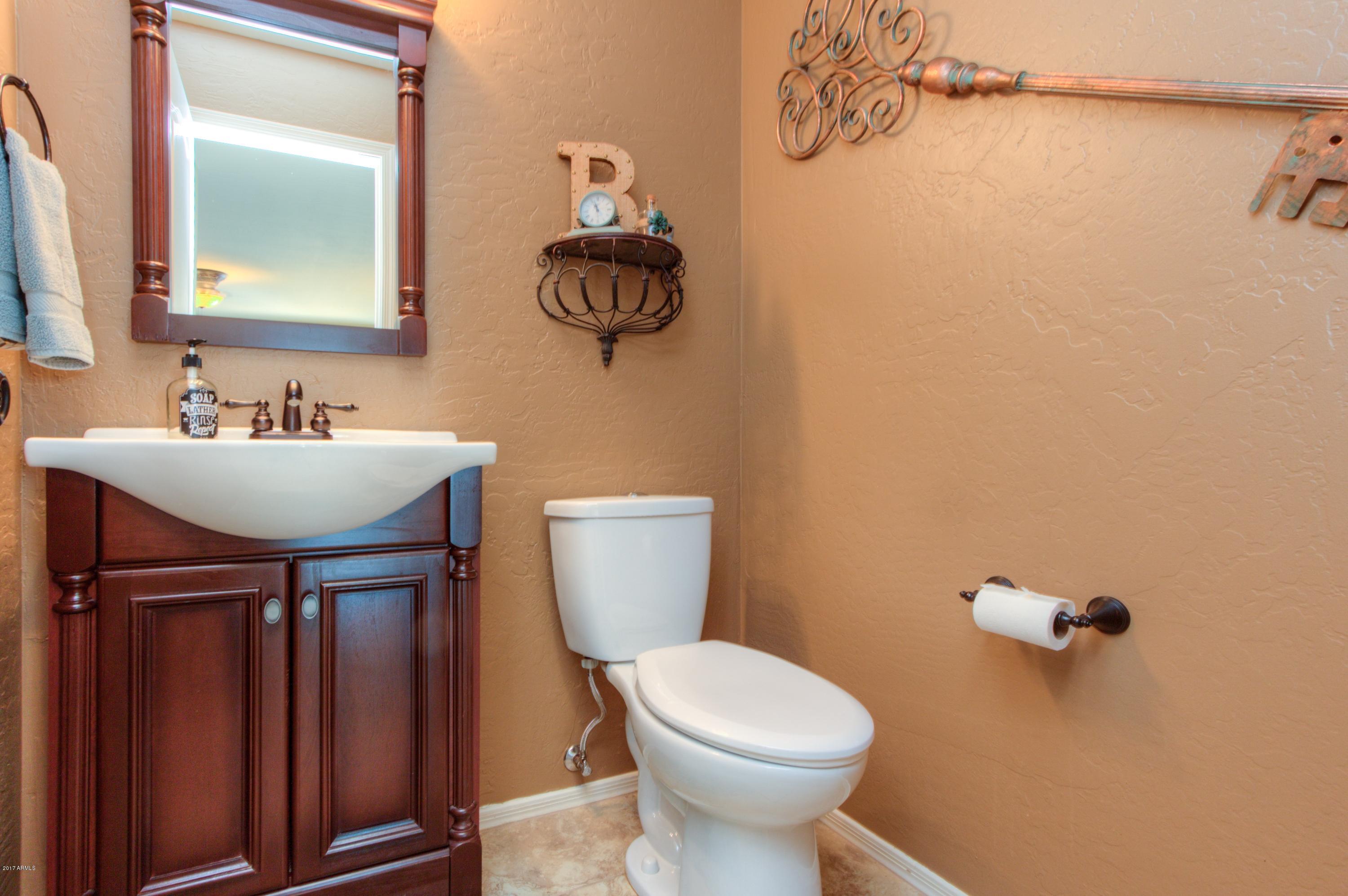 4237 East Raven Road Phoenix, AZ 85044 - Photo 14 of 32 14