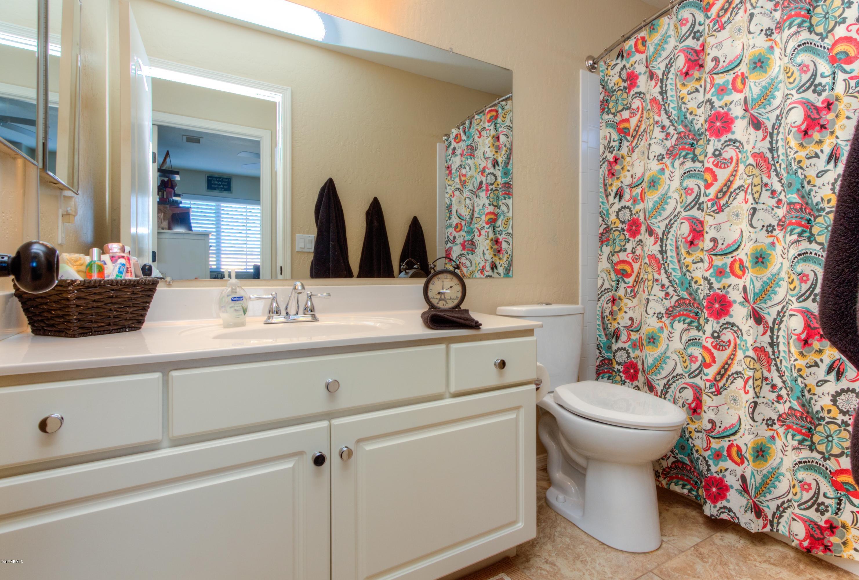 4237 East Raven Road Phoenix, AZ 85044 - Photo 18 of 32 19