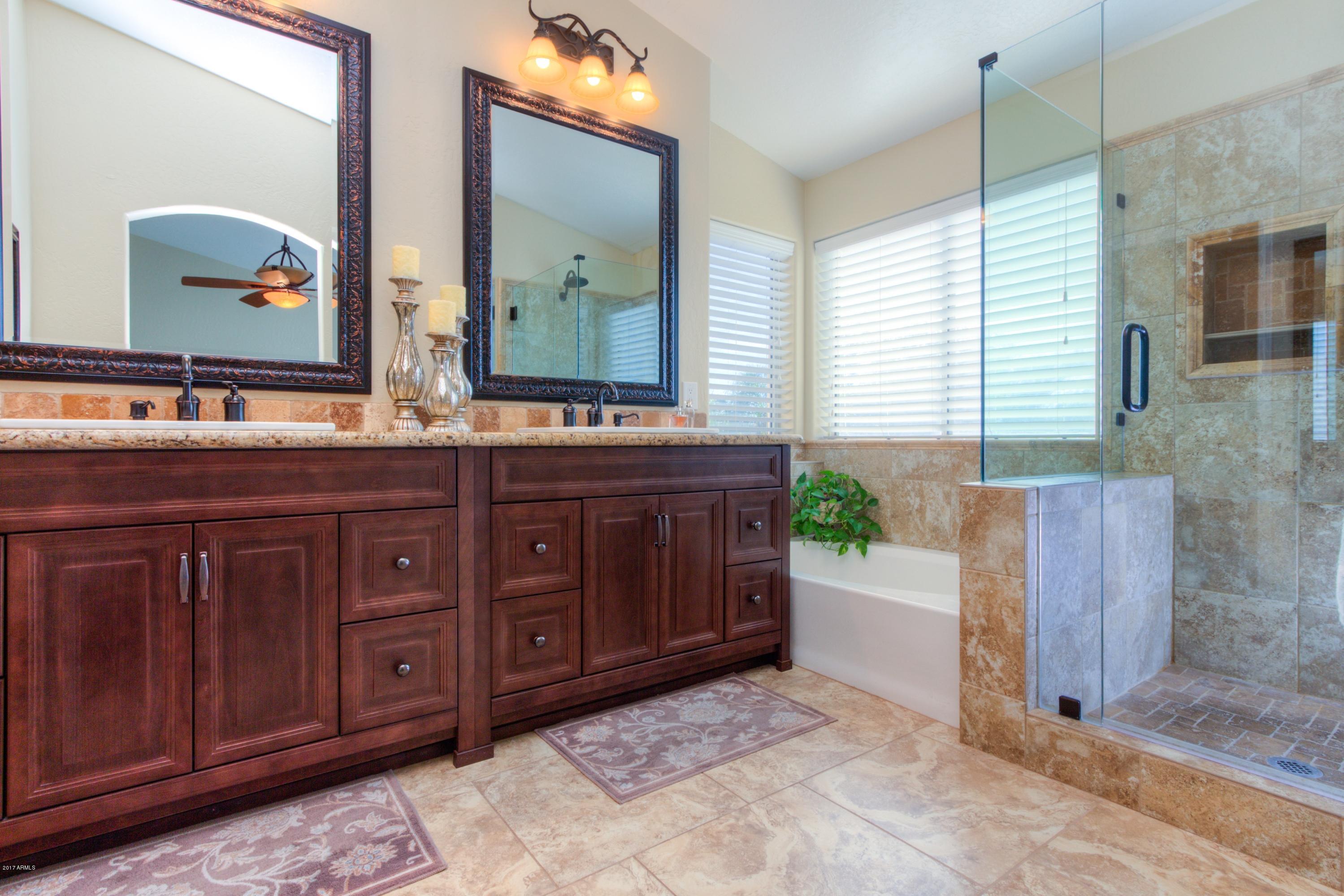 4237 East Raven Road Phoenix, AZ 85044 - Photo 24 of 32 25