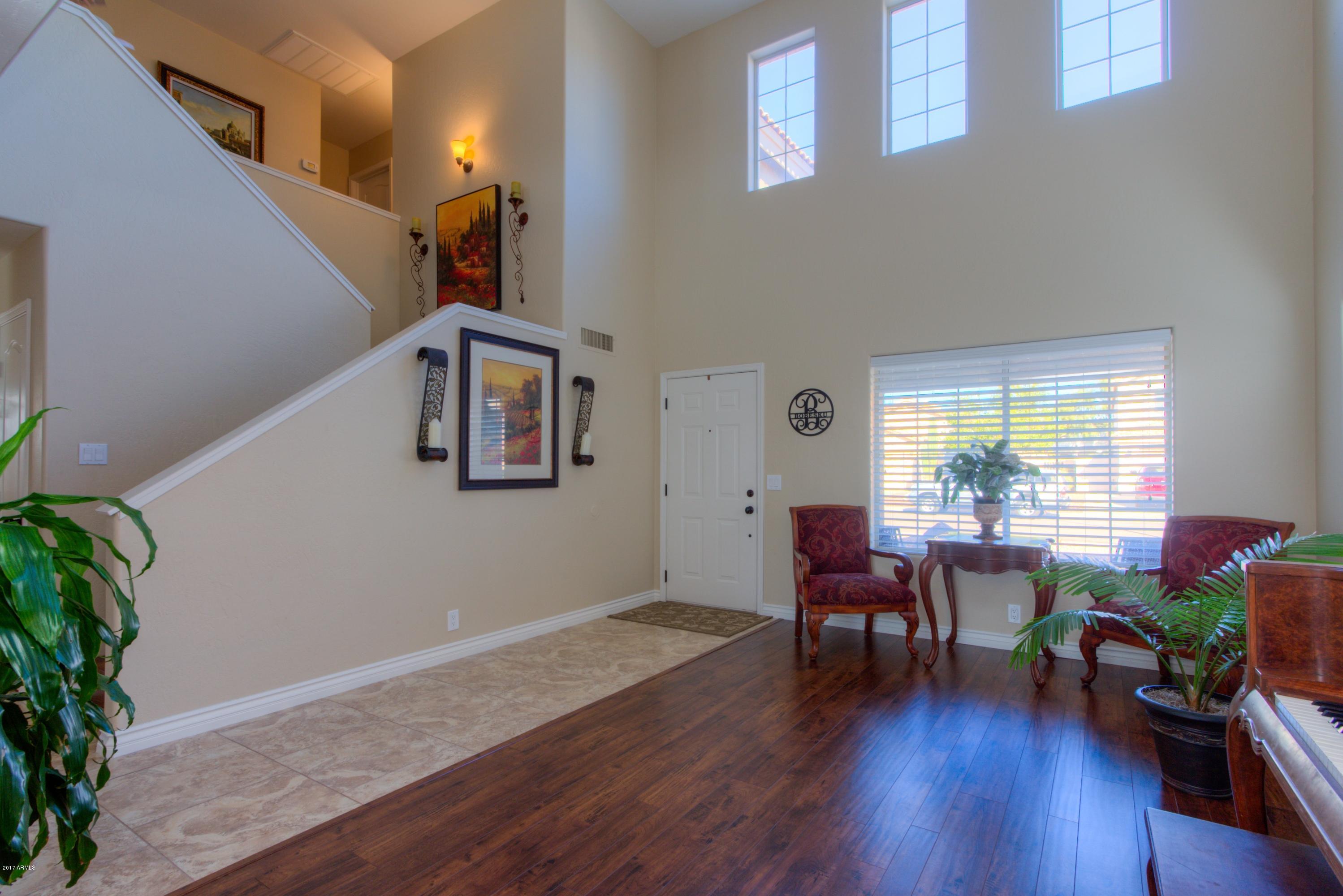 4237 East Raven Road Phoenix, AZ 85044 - Photo 4 of 32 04