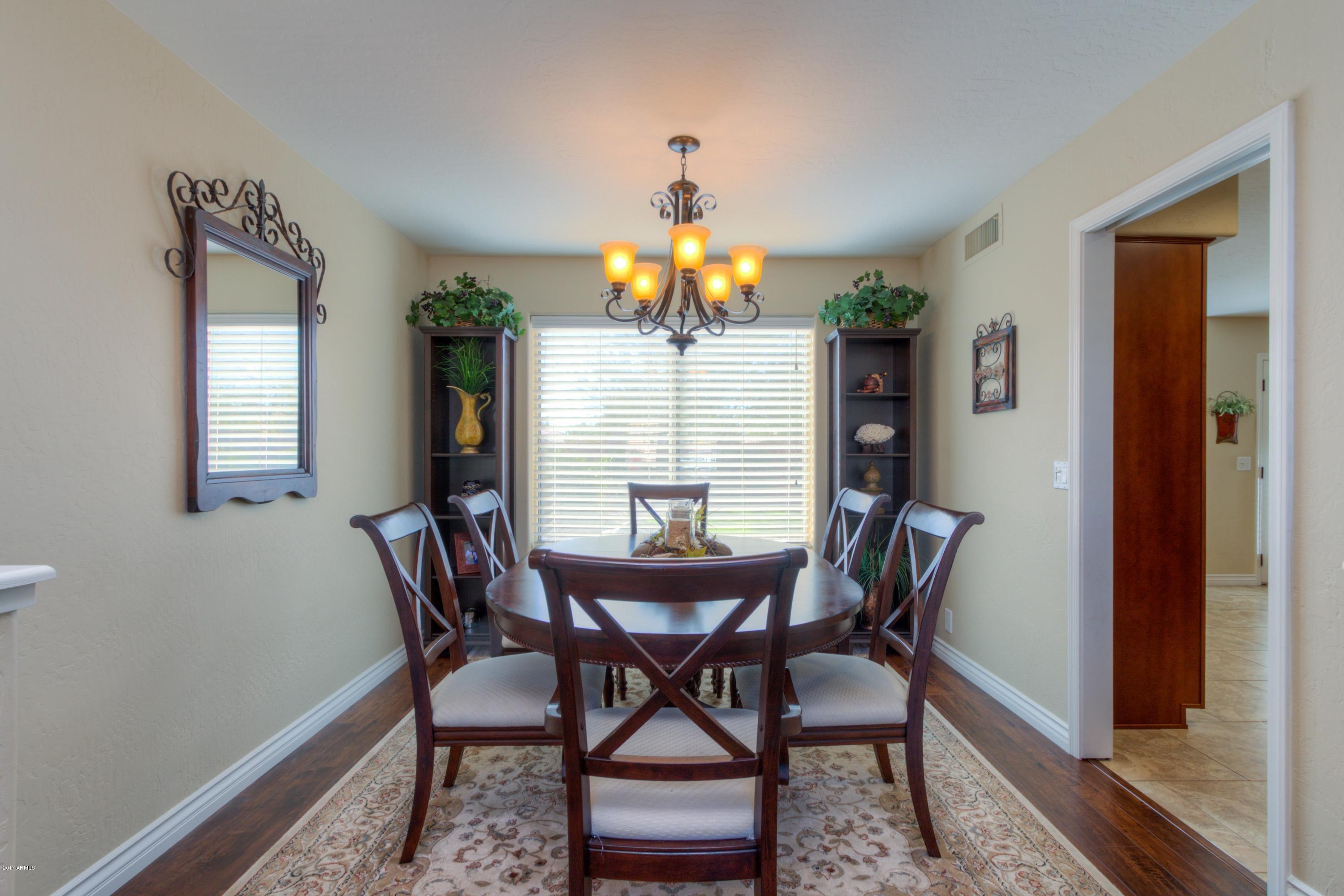 4237 East Raven Road Phoenix, AZ 85044 - Photo 6 of 32 06
