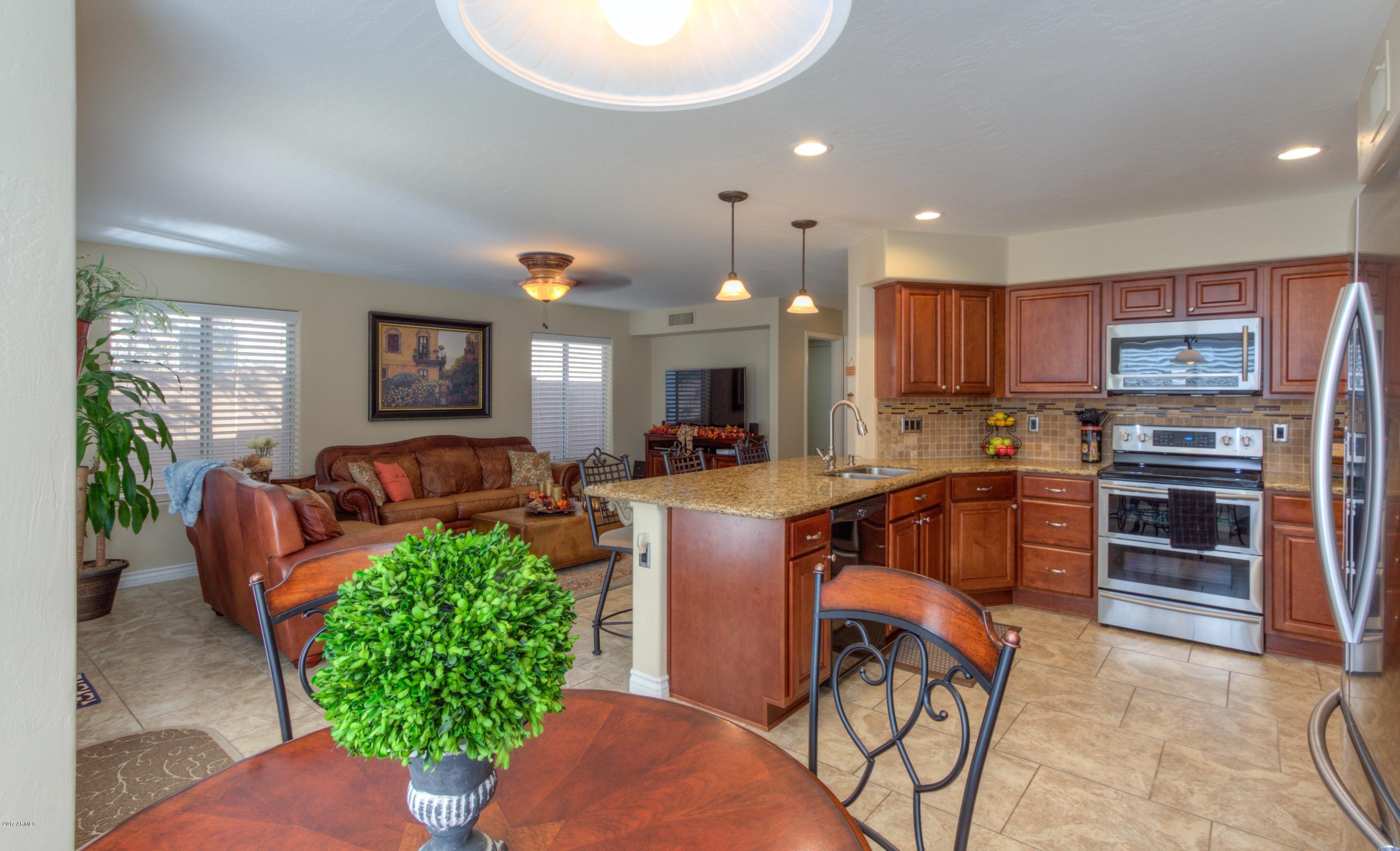 4237 East Raven Road Phoenix, AZ 85044 - Photo 10 of 32 10