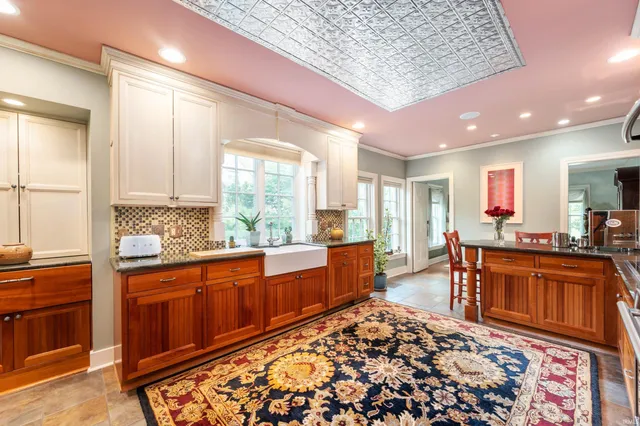 $530,000 | 1004 North Meadow Lane, Muncie, IN 47304