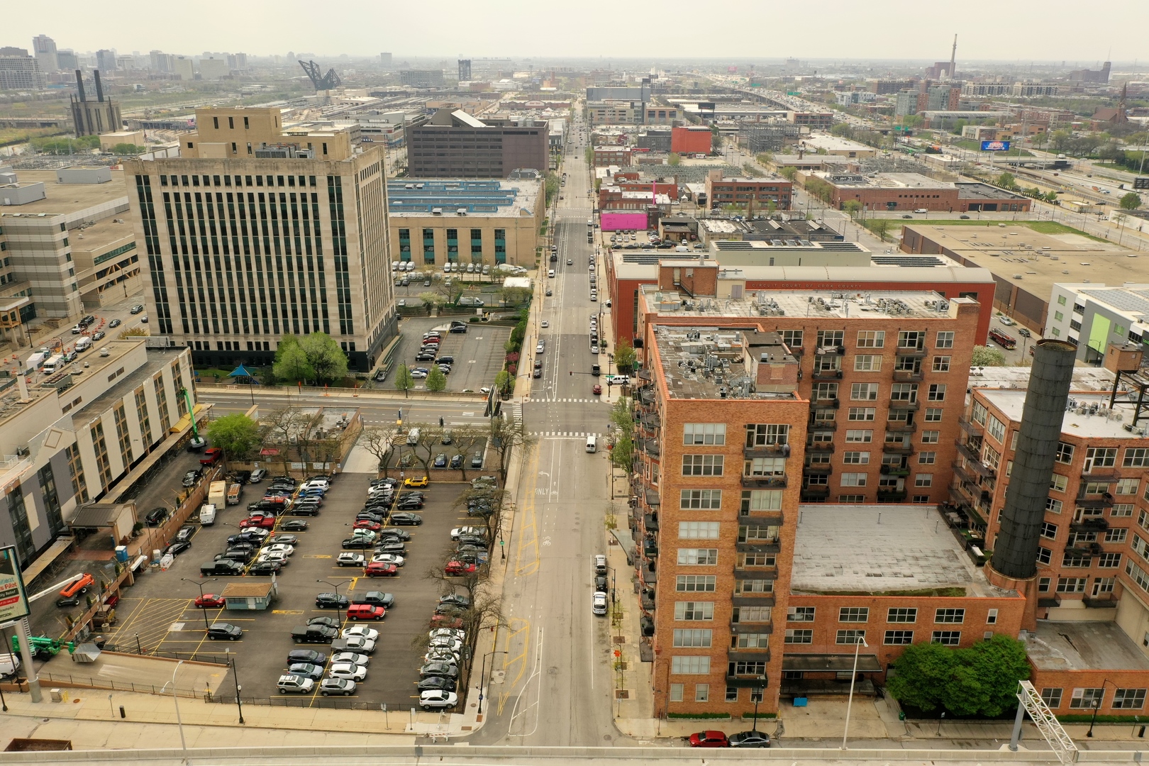 500 South Clinton Street, Unit 810 Chicago, IL 60607 - Photo 47 of 54 an aerial view of a city