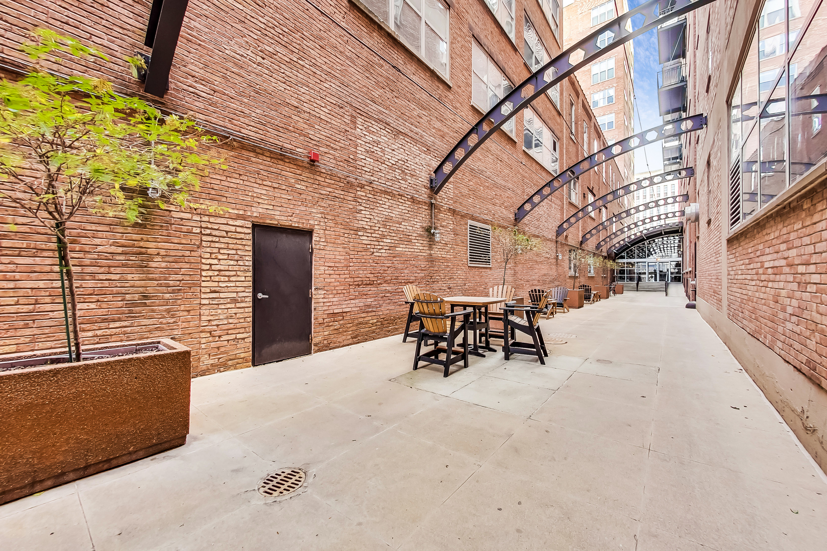 500 South Clinton Street, Unit 810 Chicago, IL 60607 - Photo 7 of 54 a view of outdoor space with seating space