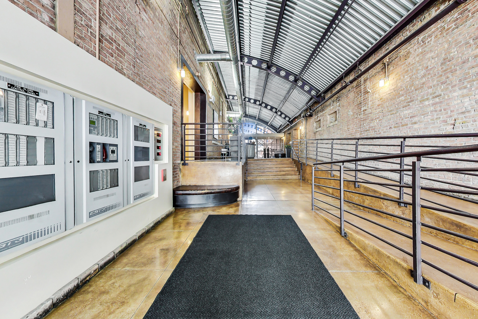 500 South Clinton Street, Unit 810 Chicago, IL 60607 - Photo 9 of 54 a view of entryway with a front door