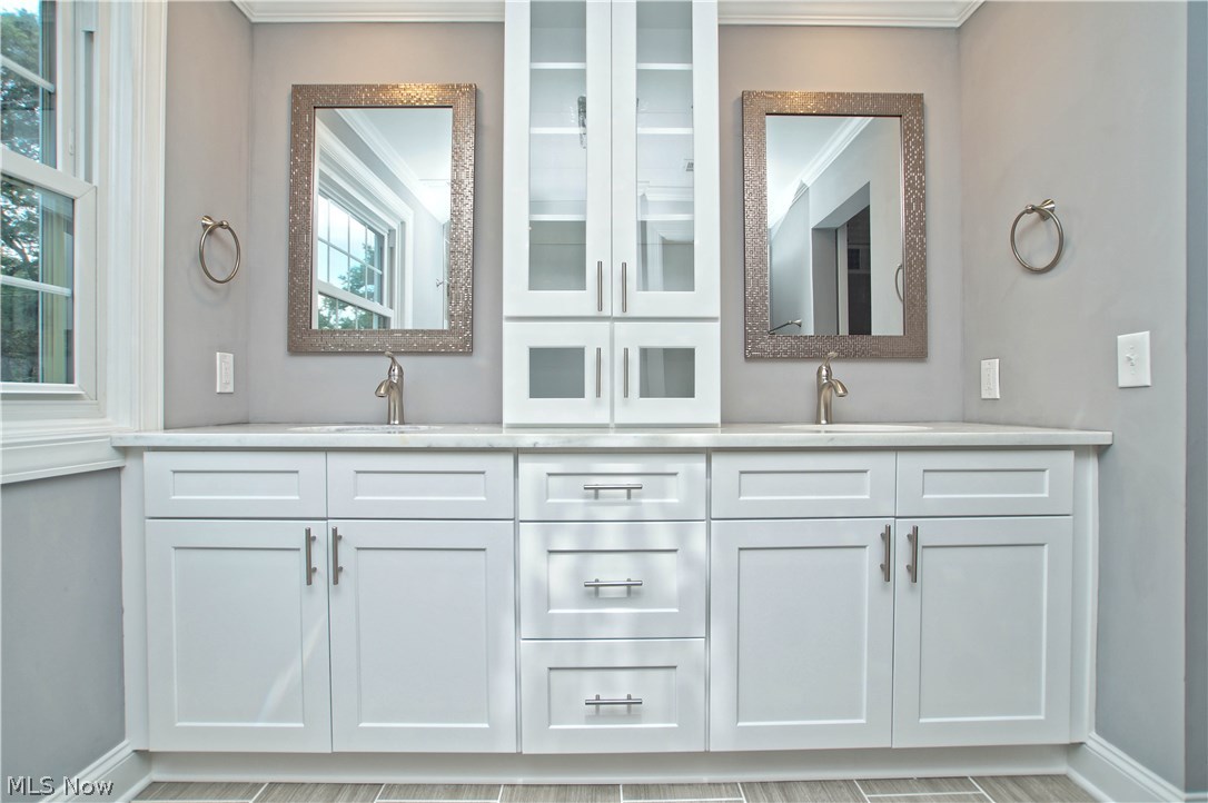 20525 West Byron Road Shaker Heights, OH 44122 - Photo 25 of 35 Gallery Image 25