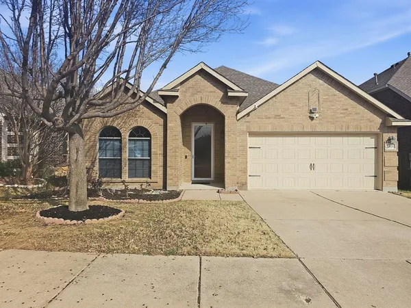 $399,900 | 3321 Capetown Drive, Denton, TX 76208