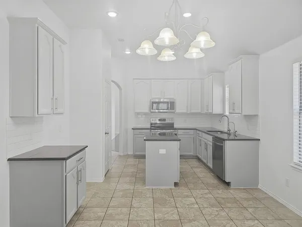$399,900 | 3321 Capetown Drive, Denton, TX 76208