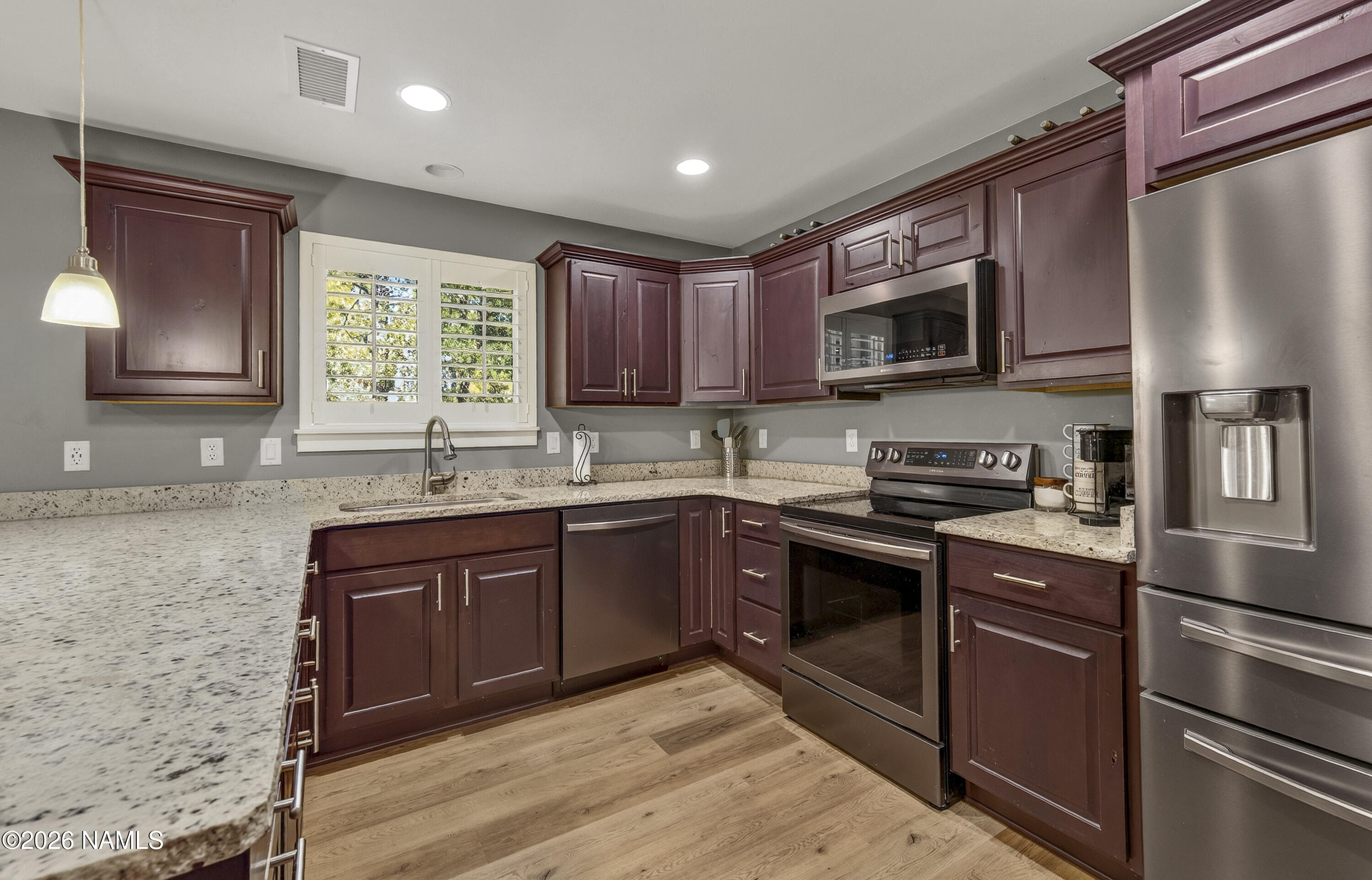 573 Cherokee Flagstaff, AZ 86005 - Photo 7 of 24 573-cherokee-007