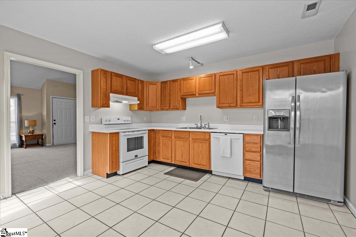 1001 West Lee Road Taylors, SC 29687 - Photo 6 of 17 Gallery Image 6