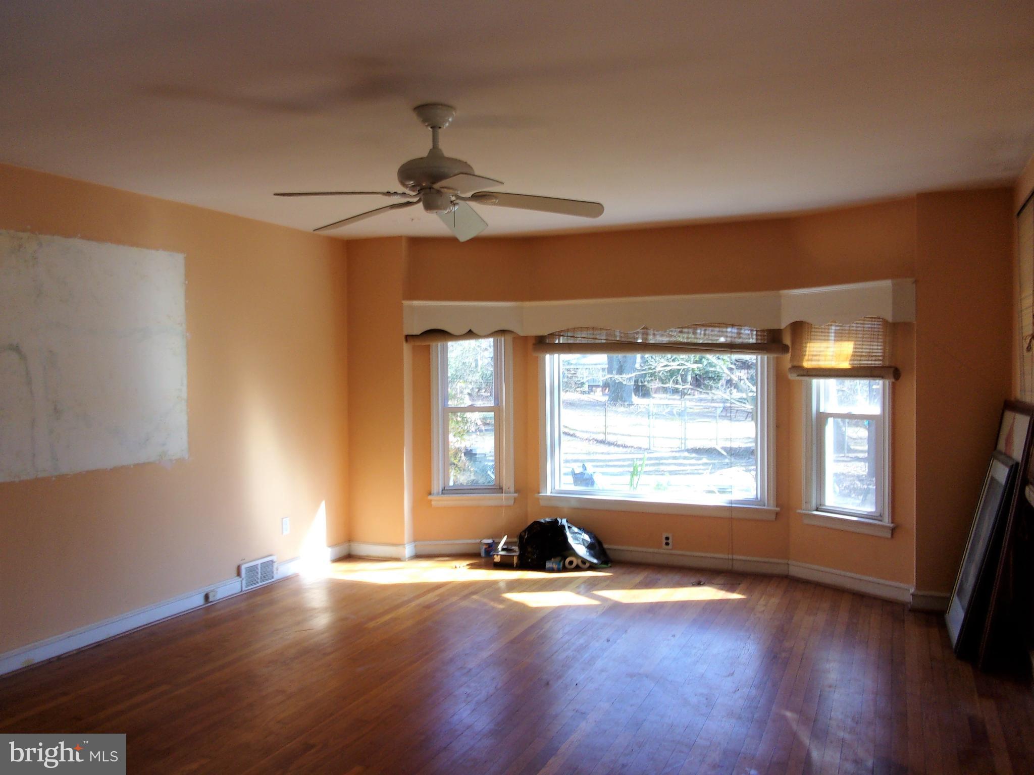 6 Harding Avenue Clementon, NJ 08021 - Photo 3 of 30 Gallery Image 3