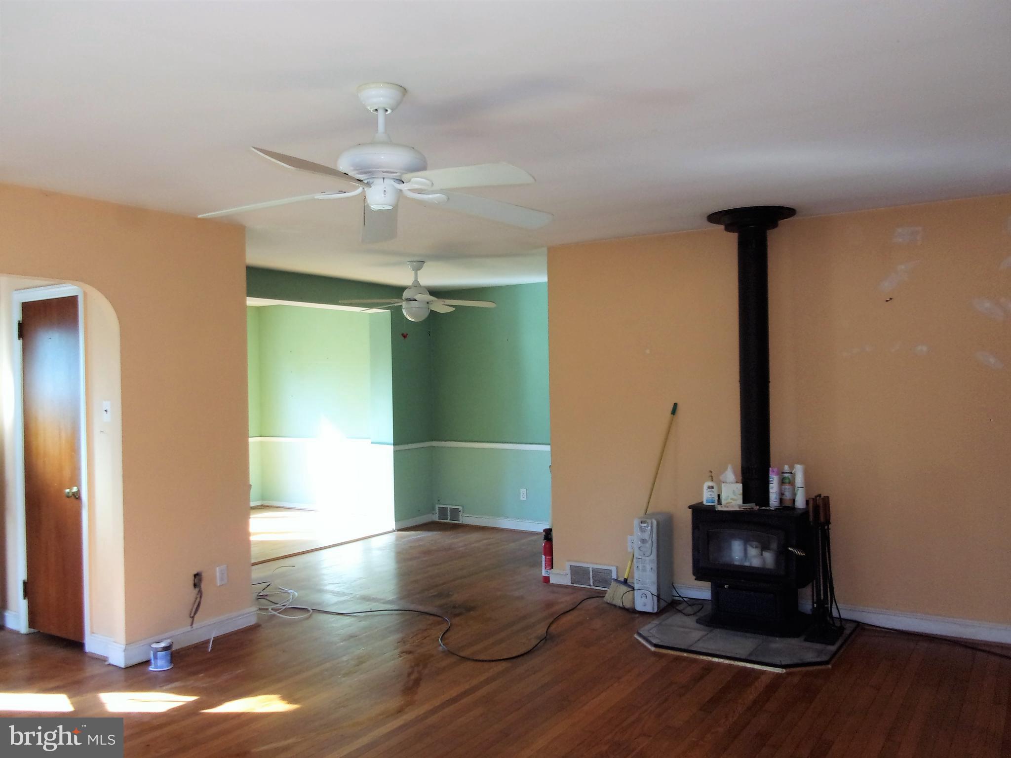 6 Harding Avenue Clementon, NJ 08021 - Photo 4 of 30 Gallery Image 4