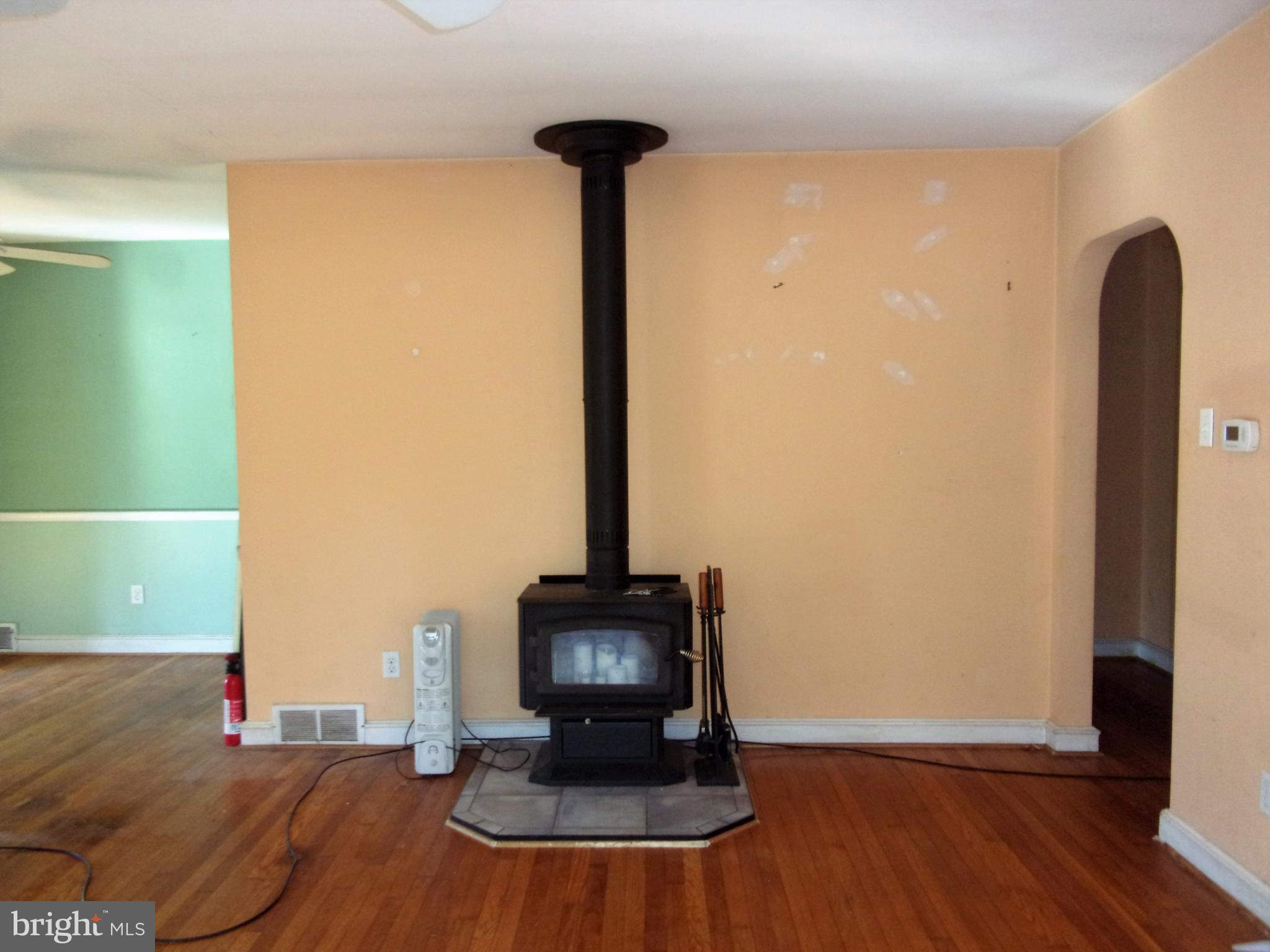 6 Harding Avenue Clementon, NJ 08021 - Photo 5 of 30 Gallery Image 5
