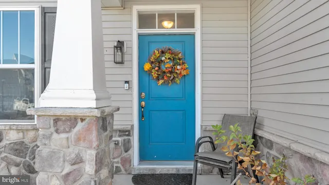 a view of entryway door of the house
