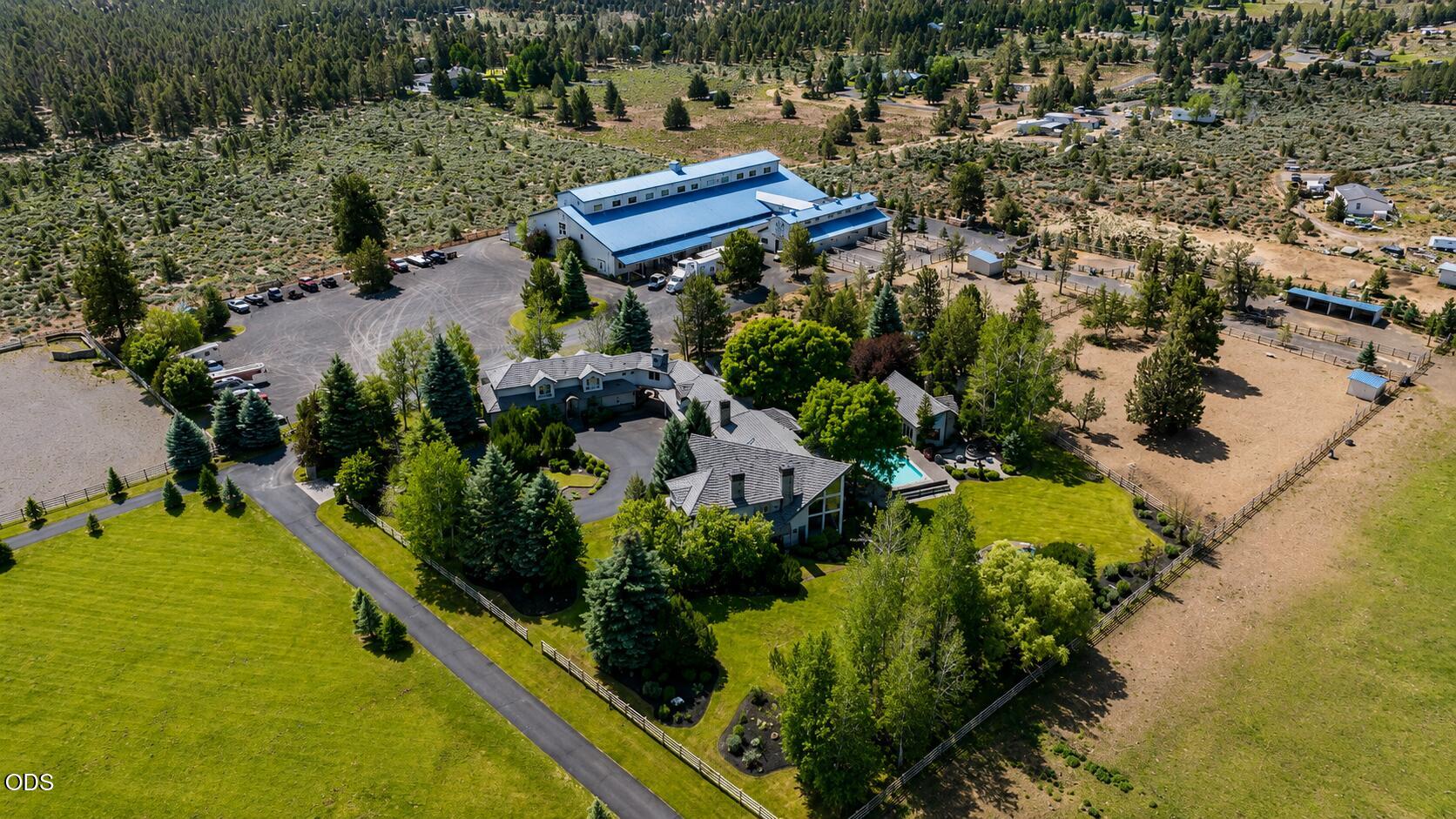 67480 Cloverdale Road Bend, OR 97703 - Photo 56 of 62