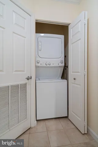 $1,795 | 3101 North Hampton Drive, Unit 219, Alexandria, VA 22302