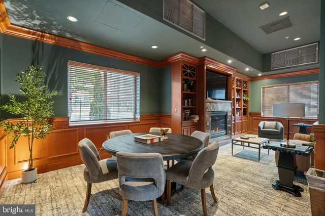 $1,795 | 3101 North Hampton Drive, Unit 219, Alexandria, VA 22302