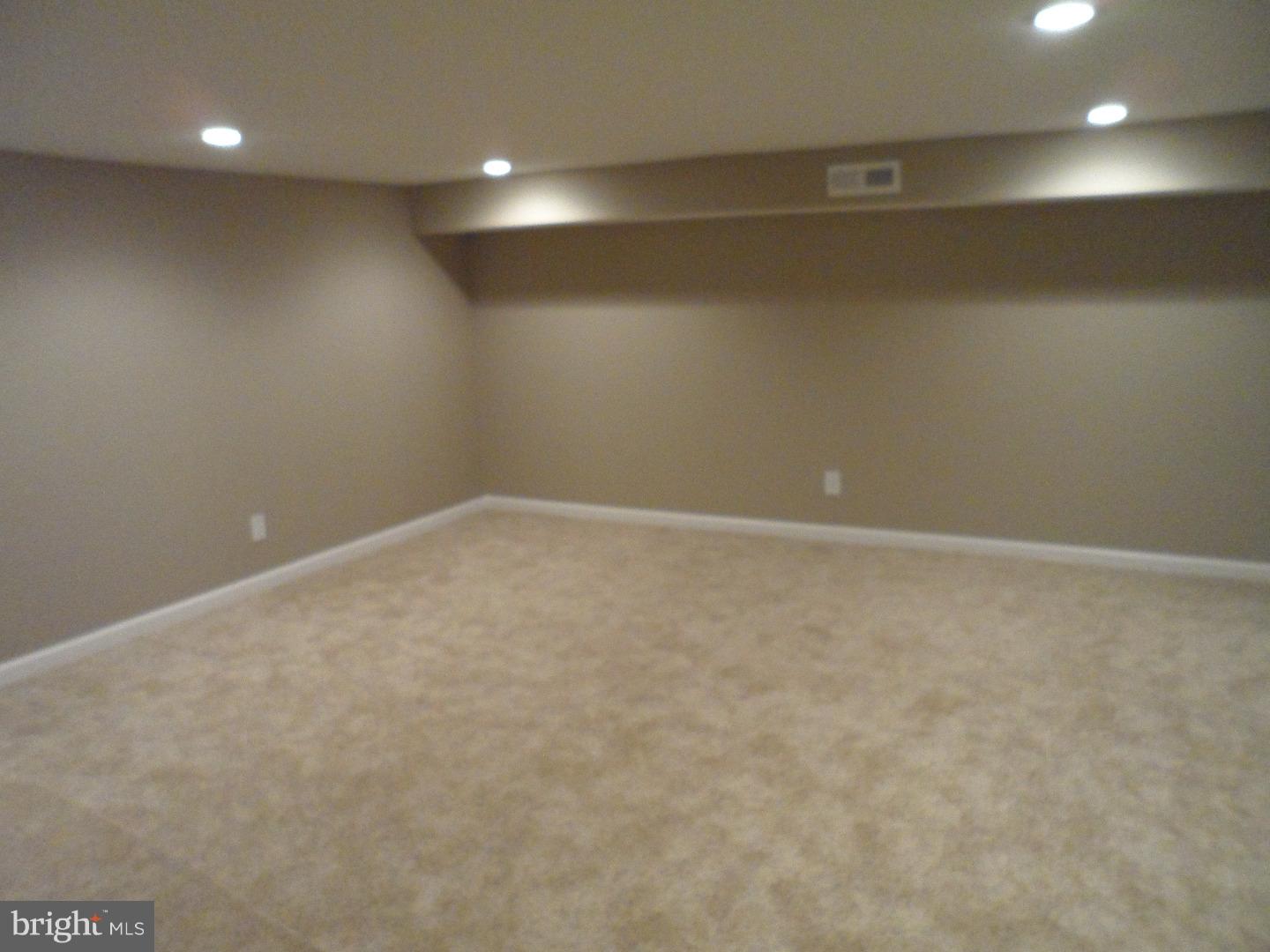 5202 Leeward Road Bensalem, PA 19020 - Photo 22 of 25 Family Room