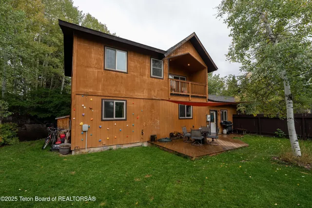 $1,590,000 | 2057 Corner Creek Lane, Unit 2, Jackson, WY 83001