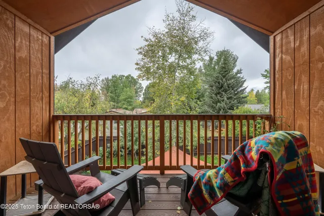 $1,590,000 | 2057 Corner Creek Lane, Unit 2, Jackson, WY 83001