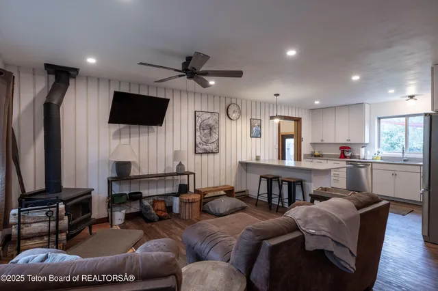 $1,590,000 | 2057 Corner Creek Lane, Unit 2, Jackson, WY 83001