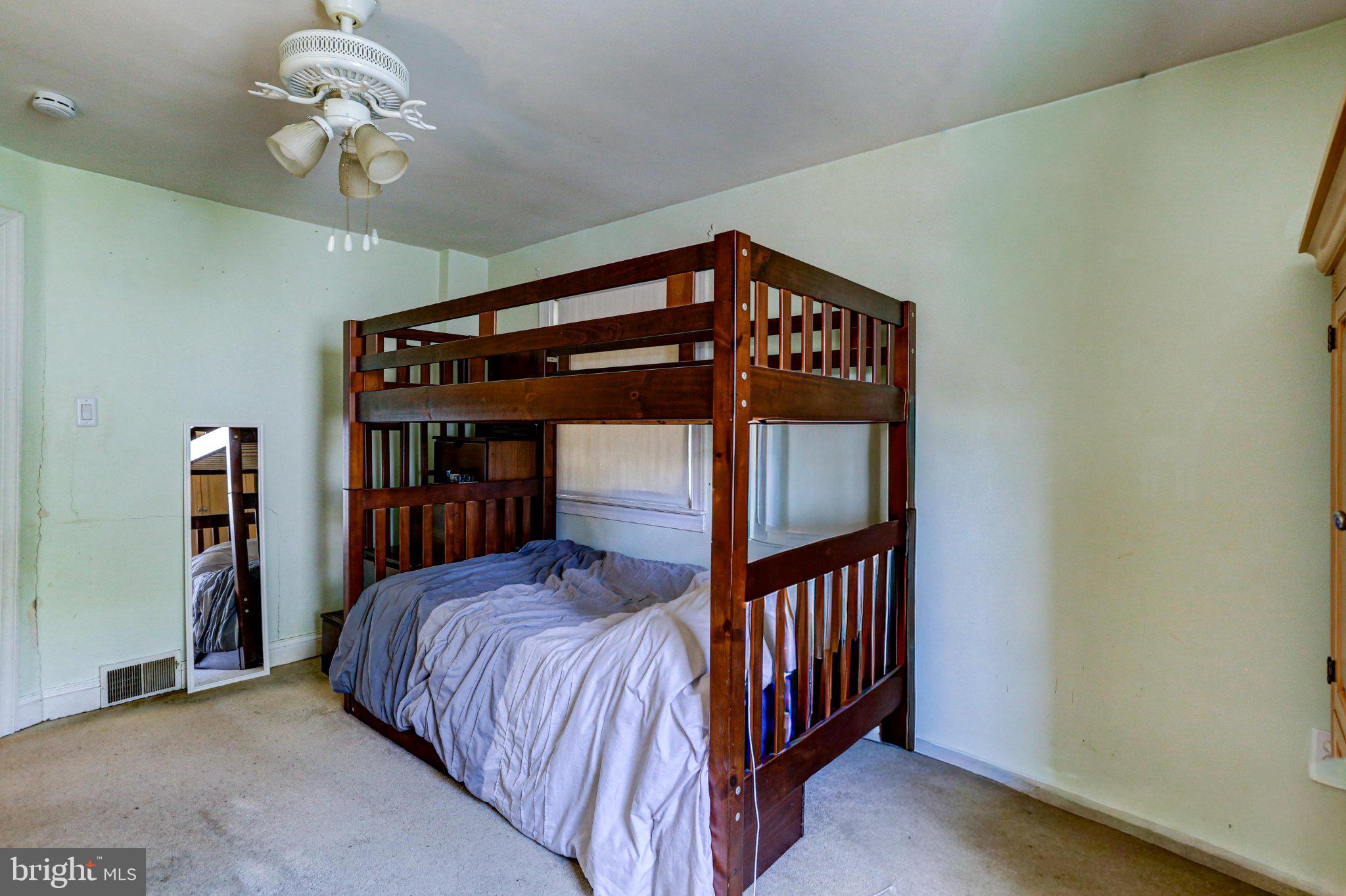 125 West Thomson Avenue Springfield, PA 19064 - Photo 36 of 41 Cozy bunk bed in a serene space.
