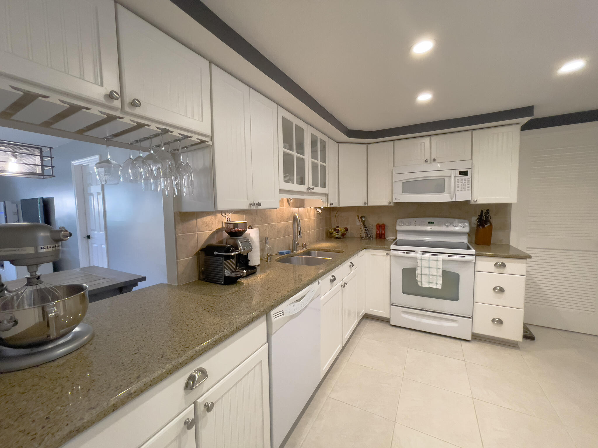 6000 Northwest 2nd Avenue, Unit 134 Boca Raton, FL 33487 - Photo 3 of 12 Kitchen_1