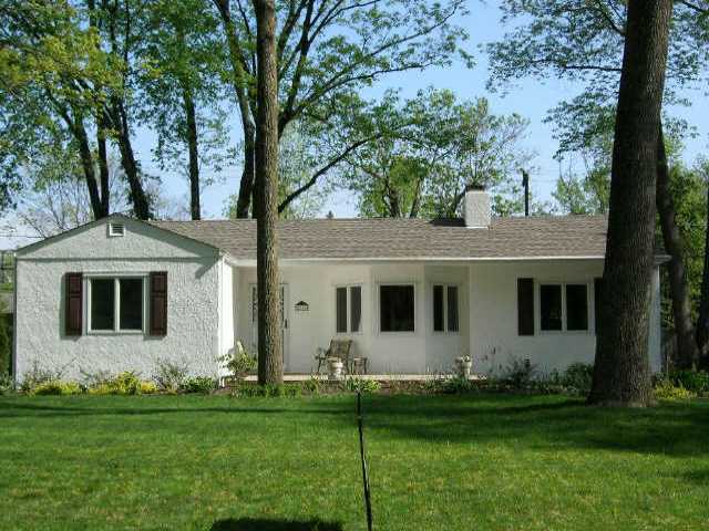 2372 Farleigh Road Columbus, OH 43221 - Photo 1 of 10