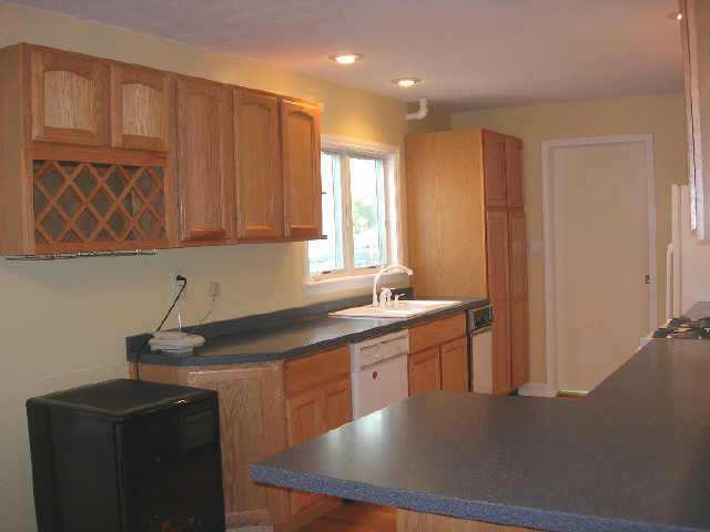 2372 Farleigh Road Columbus, OH 43221 - Photo 2 of 10