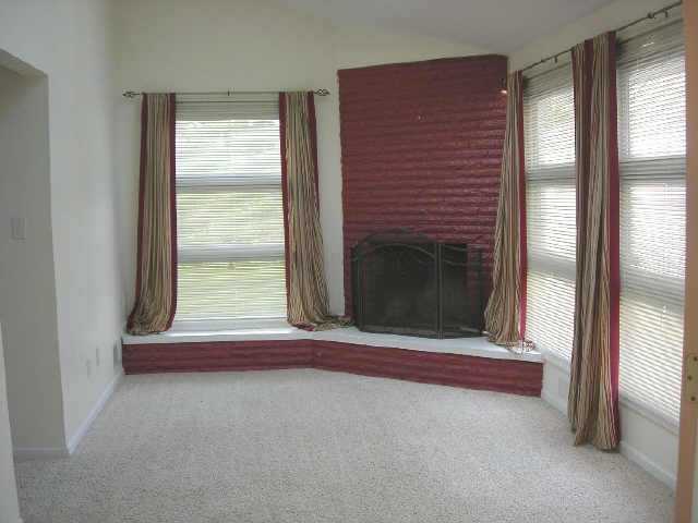 2372 Farleigh Road Columbus, OH 43221 - Photo 4 of 10