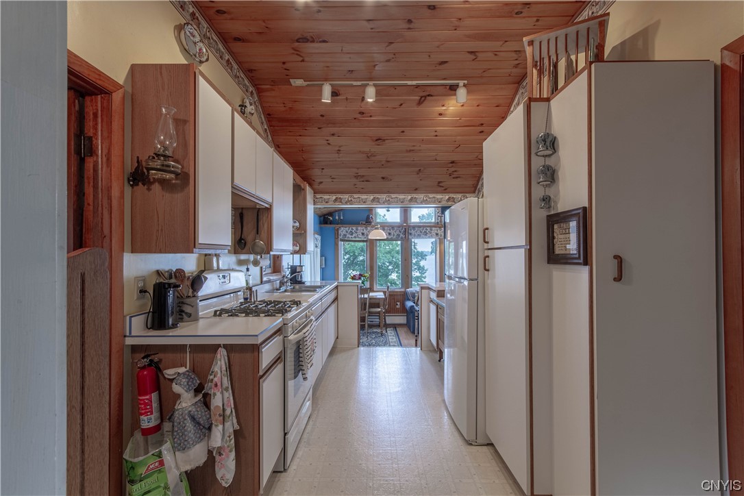 14480 Snowshoe Road Henderson, NY 13650 - Photo 12 of 49