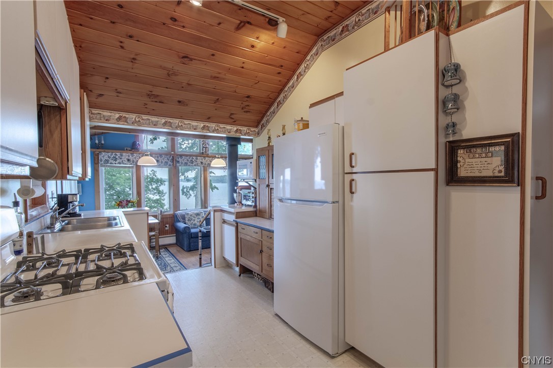 14480 Snowshoe Road Henderson, NY 13650 - Photo 9 of 49