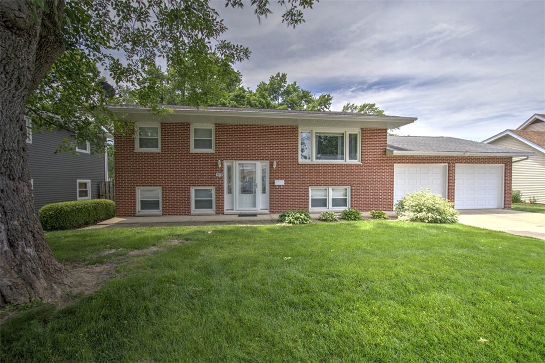 4133 Buckingham Drive Decatur, IL 62526 - Photo 1 of 28