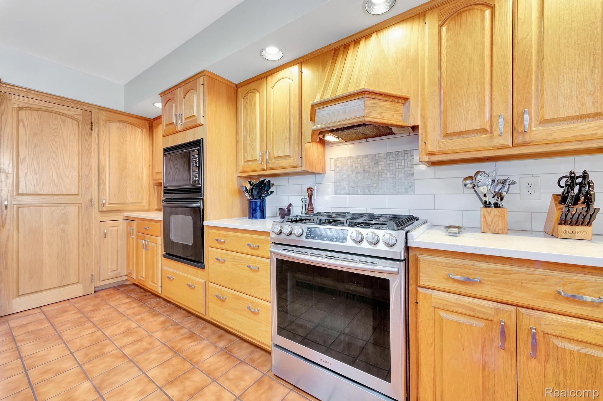 3662 Merriweather Lane Rochester, MI 48306 - Photo 10 of 45 Gallery Image 10