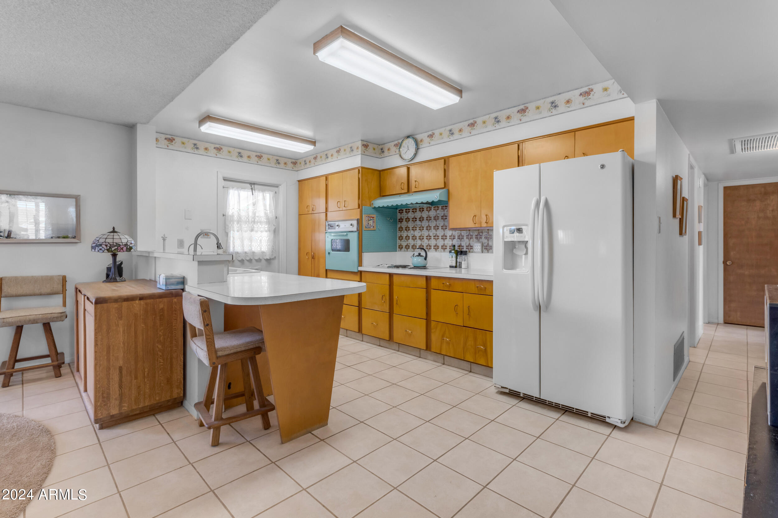 22 West Del Rio Drive Tempe, AZ 85282 - Photo 13 of 33 Kitchen