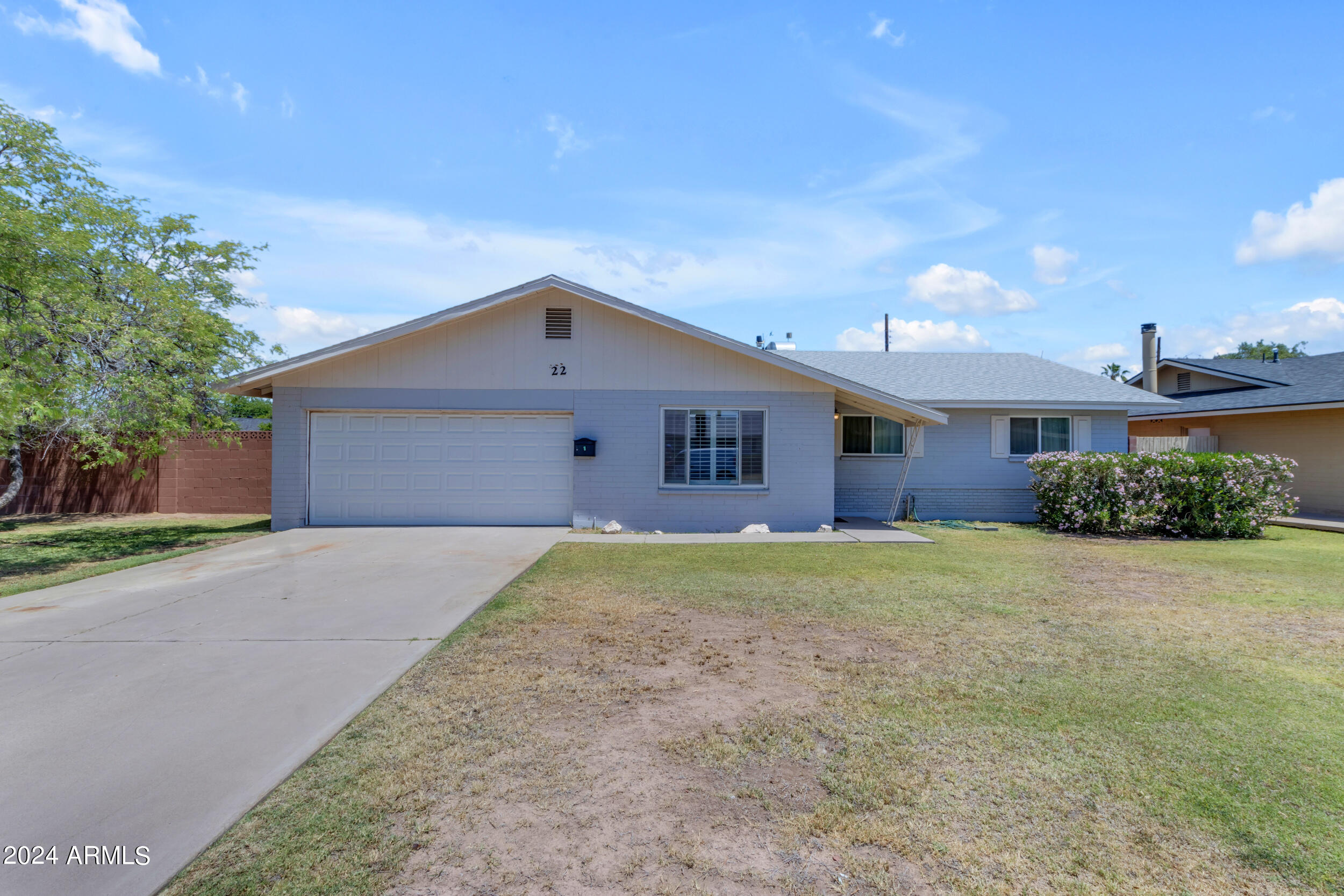 22 West Del Rio Drive Tempe, AZ 85282 - Photo 2 of 33 Front