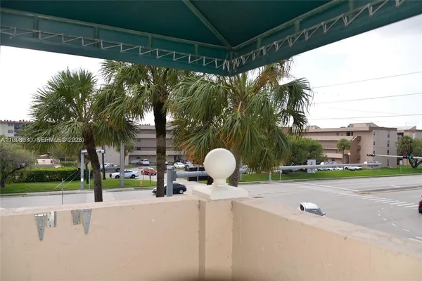 $2,450 | 8695 Northwest 6th Lane, Unit 2212, Miami, FL 33126